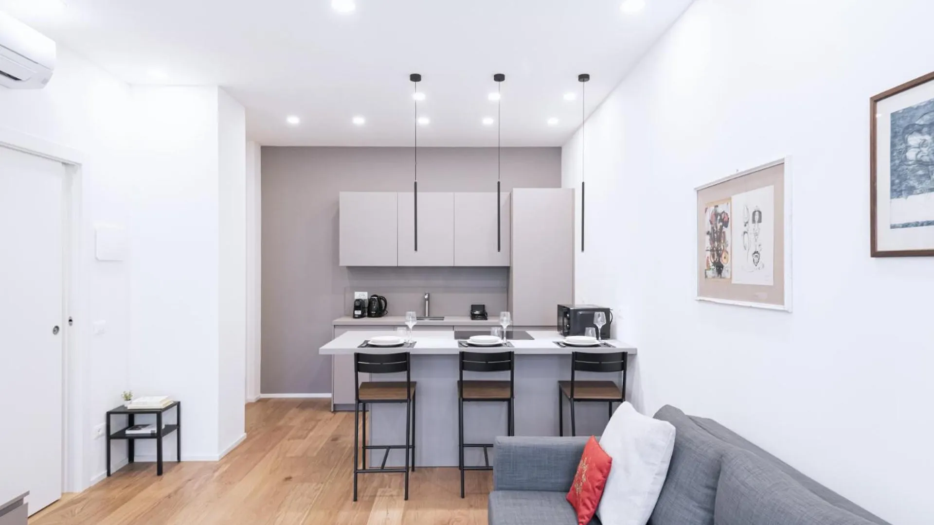 Easylife - Nuovo Bilocale Con Balcone S.Agostino Apartment Milan 0*,  Italy