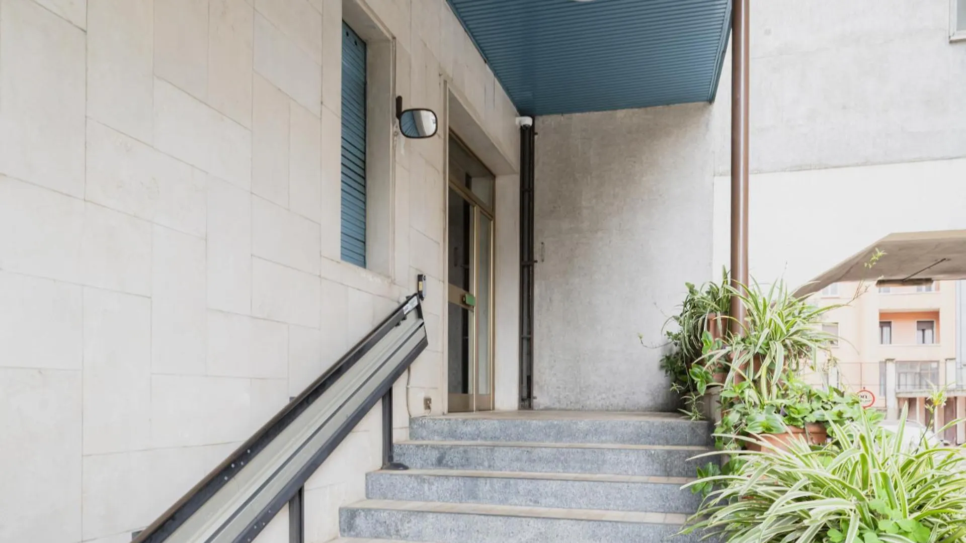 Easylife - Nuovo Bilocale Con Balcone S.Agostino Apartment Milan 0*,  Italy